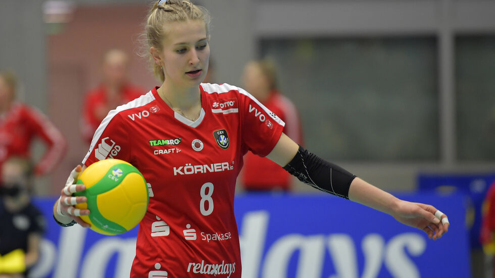 Monique Strubbe fällt mit einem Bänderriss mehrere Wochen aus. Monique Strubbe fällt mit einem Bänderriss mehrere Wochen aus.