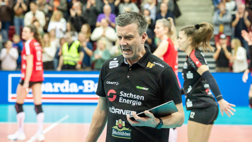 DSC-Coach Alexander Waibl muss gleich neun Spielerinnen zum Saisonende verabschieden