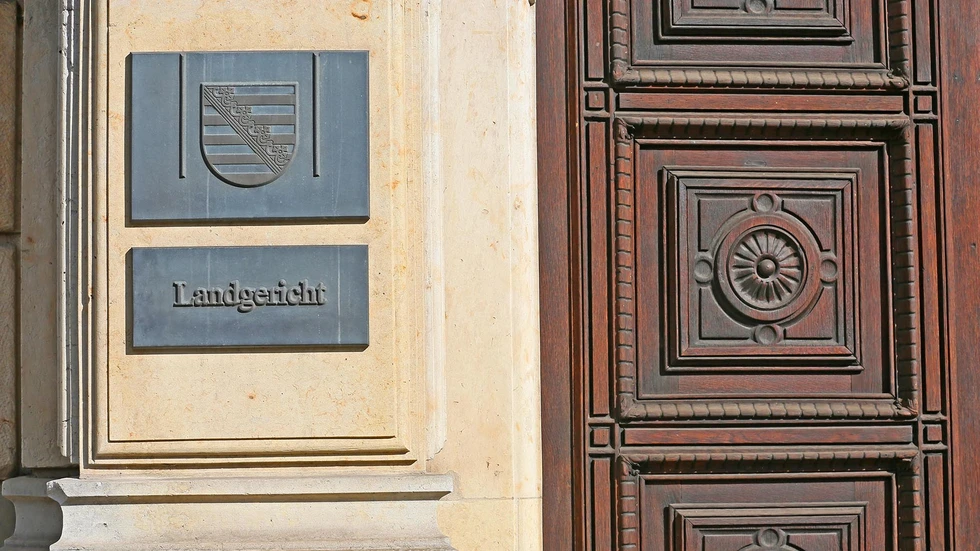 Das Dresdner Landgericht sprach nun das Urteil gegen einen 30-Jährigen. (Symbolbild) Das Dresdner Landgericht sprach nun das Urteil gegen einen 30-Jährigen. (Symbolbild)