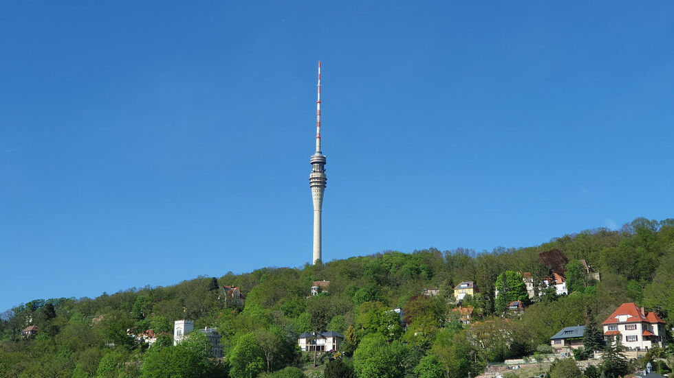 Der Fernsehturm in Wachwitz ist seit mehr als 30 Jahren für reguläre Besucher geschlossen. (Archivbild)