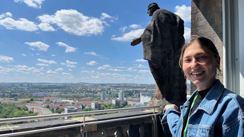 Franziska Sänftl führt Besuchergruppen auf den Rathausturm Franziska Sänftl führt Besuchergruppen auf den Rathausturm