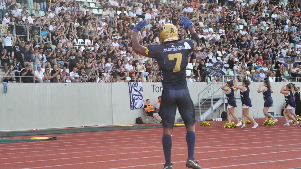 Über 7000 Fans feiern mit den Monarchs