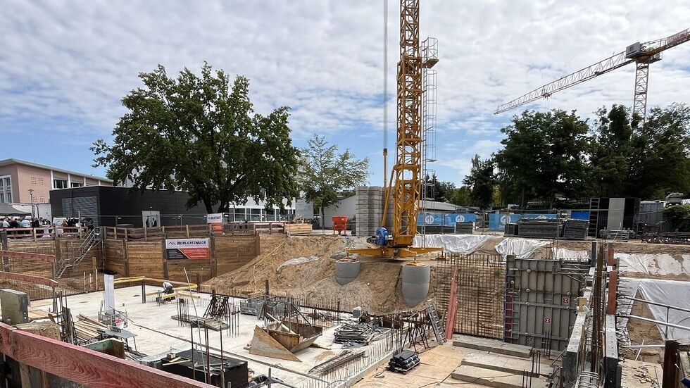 Die Baugrube ist ausgehoben, in zweieinhalb Jahren soll das Dresdner Krebsforschungszentrum stehen
