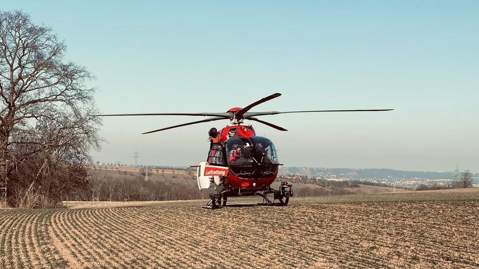 Der Rettungshubschrauber Christoph 62 brachte die Patientin in ein Krankenhaus.