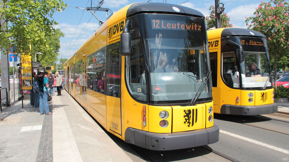Die Dresdner Verkehrsbetriebe leiten einige Straßenbahnen - und auch Busse - um. (Symbolbild) Die Dresdner Verkehrsbetriebe leiten einige Straßenbahnen - und auch Busse - um. (Symbolbild)
