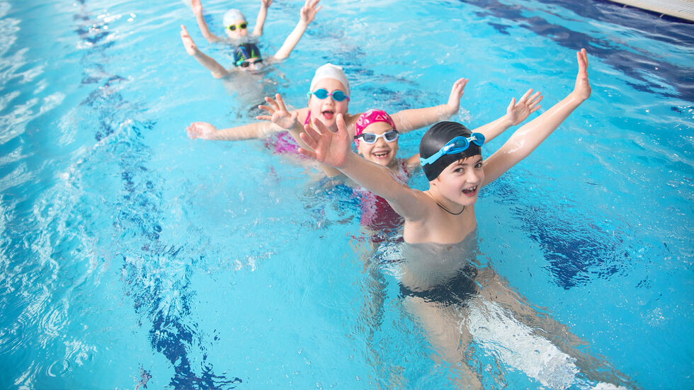 Warmbader können sich freuen: Die Temperaturen in Dresdens Hallenbäder sollen wieder steigen. (Symbolbild)