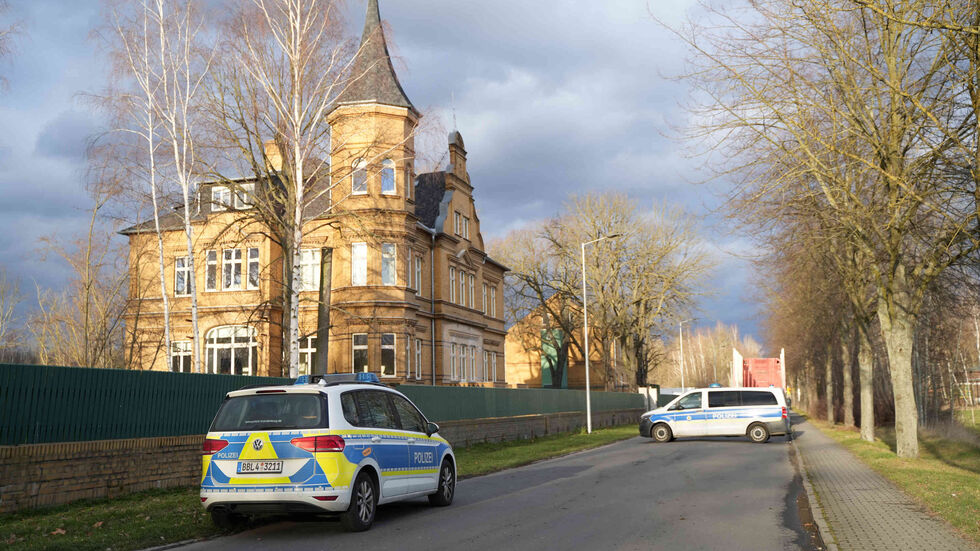 Der 32-jährige Polizist verstarb noch vor Ort. Der 32-jährige Polizist verstarb noch vor Ort.