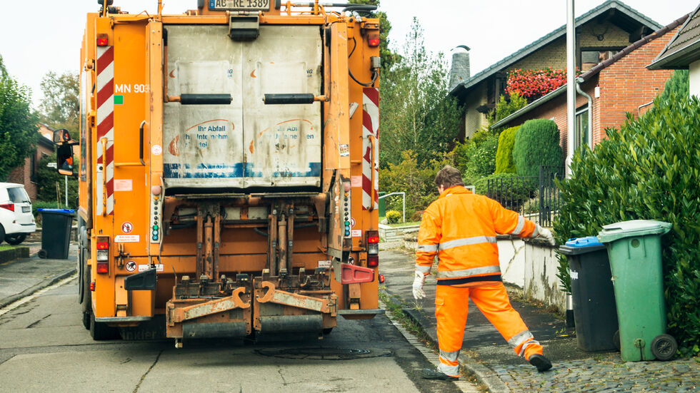 Die Zeiten der Abfallentsorgung ändern sich wieder rund um Weihnachten. (Symbolbild)