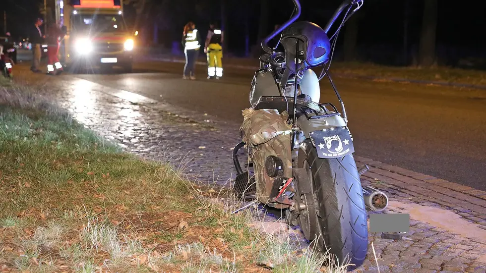 Am Motorrad entstand ein Sachschaden in Höhe von rund 3.000 Euro, so die Polizei Am Motorrad entstand ein Sachschaden in Höhe von rund 3.000 Euro, so die Polizei