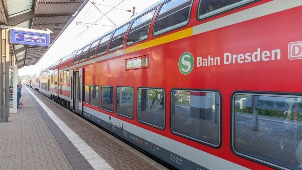 Immer mehr Menschen nutzen die S-Bahnen. Immer mehr Menschen nutzen die S-Bahnen.