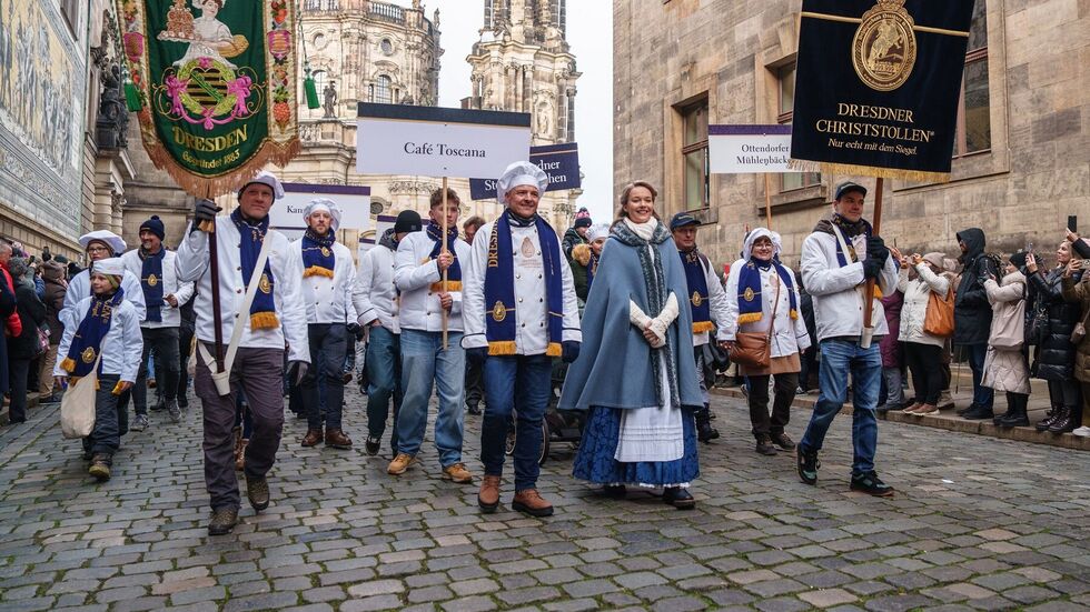 Festumzug am Fürstenzug Festumzug am Fürstenzug