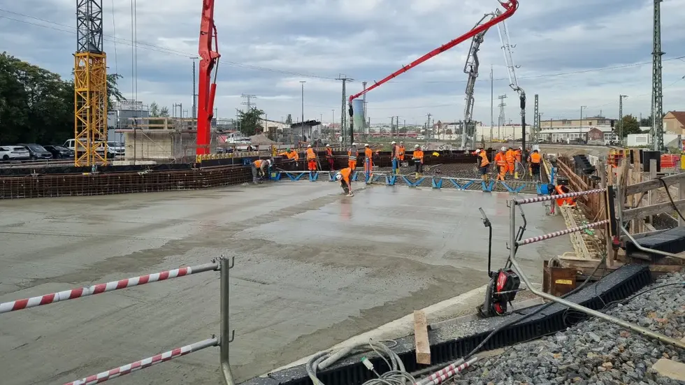 Insgesamt wurden rund 3.000 Tonnen Beton verbaut.