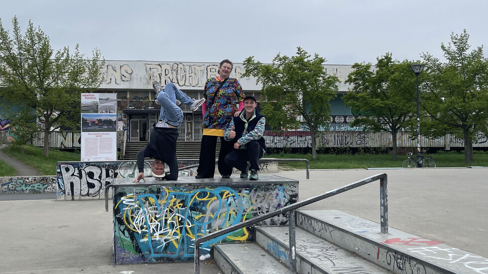 Philip Lehmann, Ellen Demnitz-Schmidt vom House of Urban Cultureund und Artist Enrico Stutter von den Saxonzs freuen sich aufs Festival. 