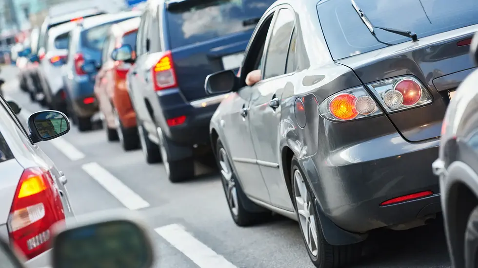 Kurz vor der Elbbrücke in Bad Schandau gabs über Ostern an der B172 lange Wartezeiten