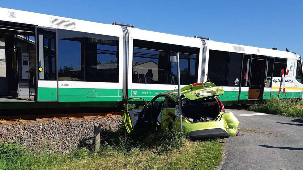 Dass die Fahrerin nicht verletzt wurde, grenzt an ein Wunder. © Bundespolizei
