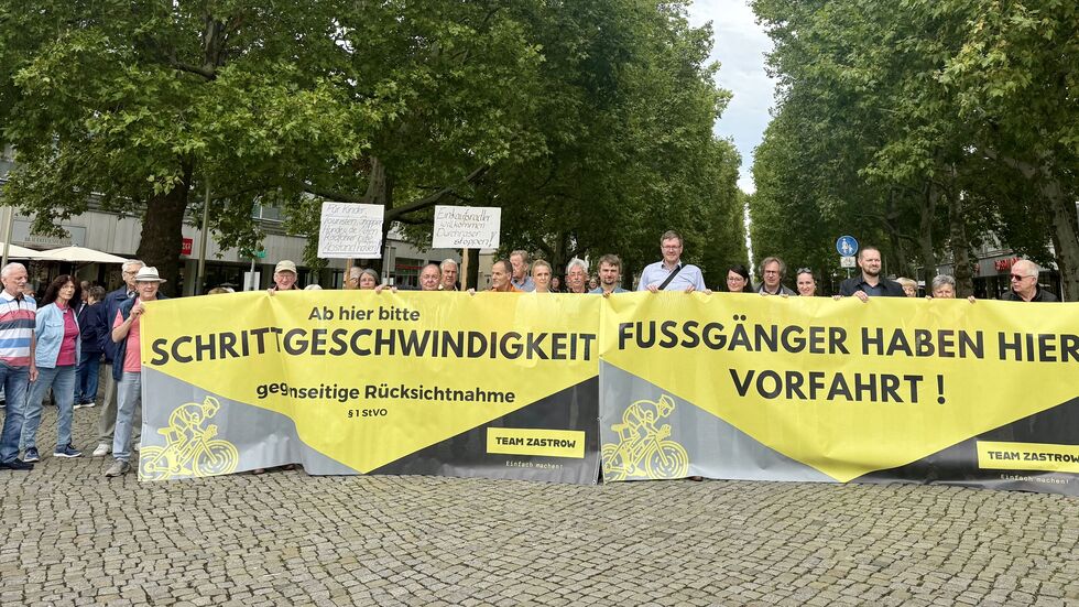 Bei einer Kundgebung von Team Zastrow am Dienstag machten vor allem viele Anwohner ihrem Ärger Luft. Bei einer Kundgebung von Team Zastrow am Dienstag machten vor allem viele Anwohner ihrem Ärger Luft.