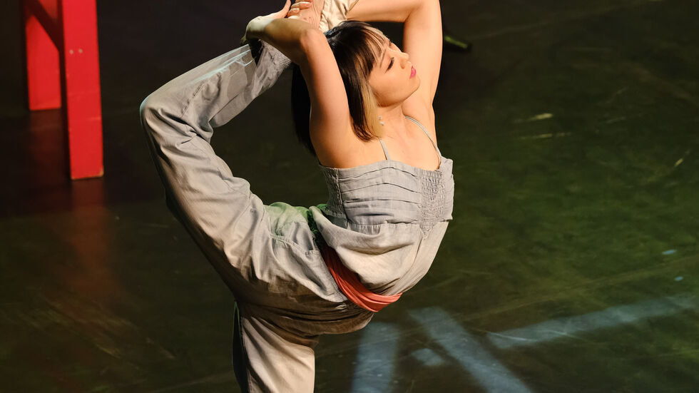 Die chinesische Artistin verliebt sich im Musical in einen Italiener