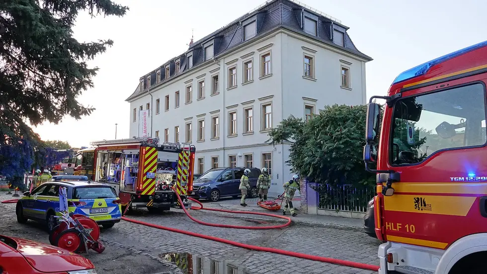 Rund 40 Einsatzkräfte waren am Montagabend vor Ort. Rund 40 Einsatzkräfte waren am Montagabend vor Ort.