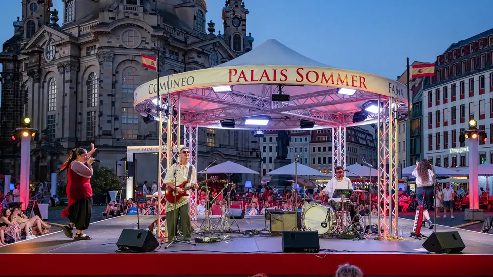 Der Palais Sommer startete an der Frauenkirche Der Palais Sommer startete an der Frauenkirche