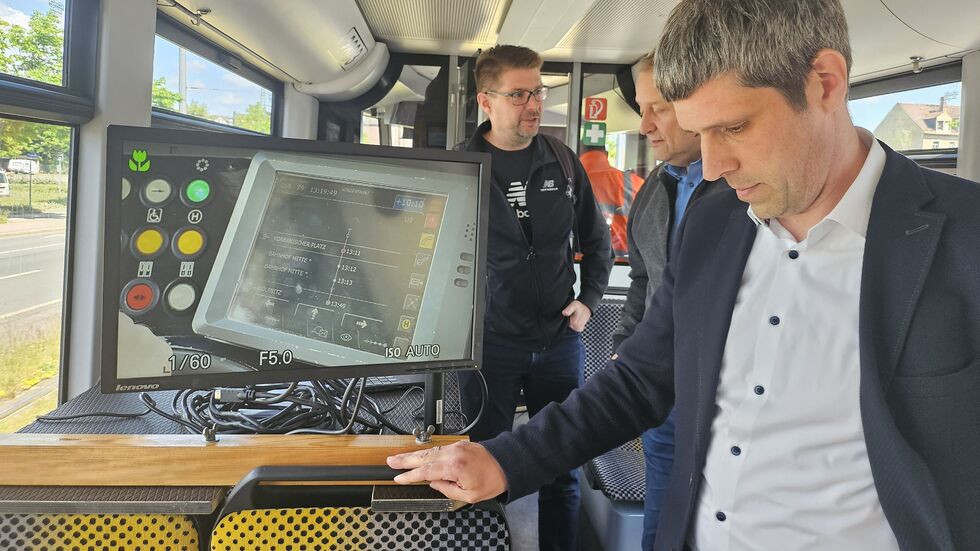 Christian Gassel - Projektleiter des Fahrerassistenzsystems "COSEL" Christian Gassel - Projektleiter des Fahrerassistenzsystems "COSEL"