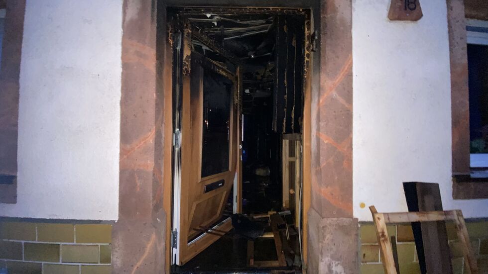 Blick ins Brandhaus - am Morgen nach der schlimmen Nacht.