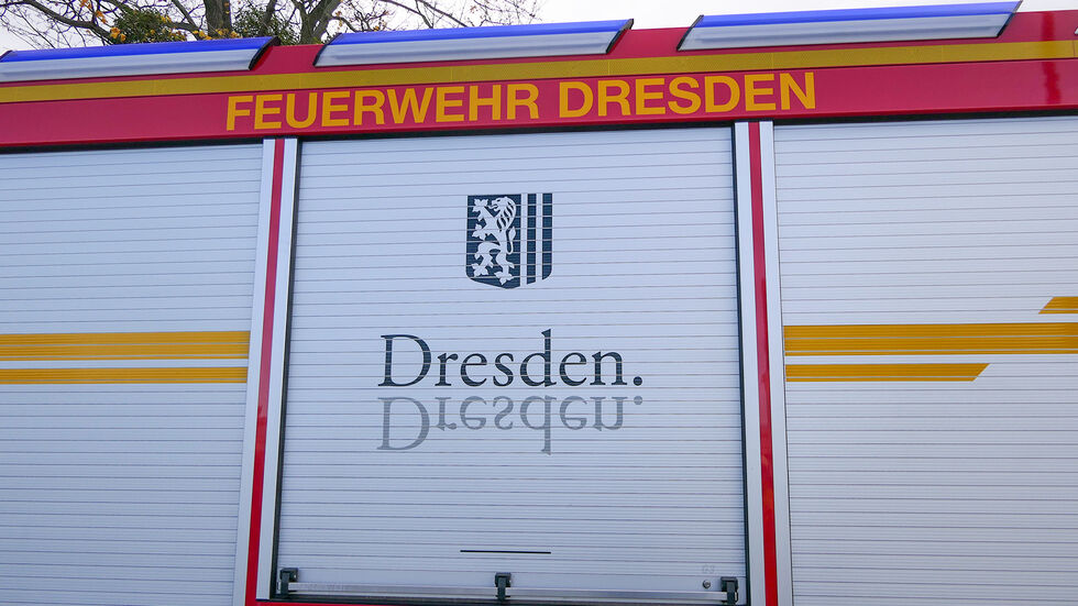Die Dresdner Feuerwehr ist aufgrund starker Sturmböen im Stadtgebiet gefordert. Die Dresdner Feuerwehr ist aufgrund starker Sturmböen im Stadtgebiet gefordert.