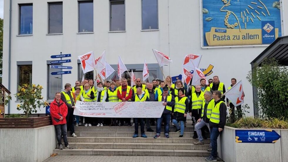Die Mitarbeiter bei ihrem Arbeitskampf im Oktober. 