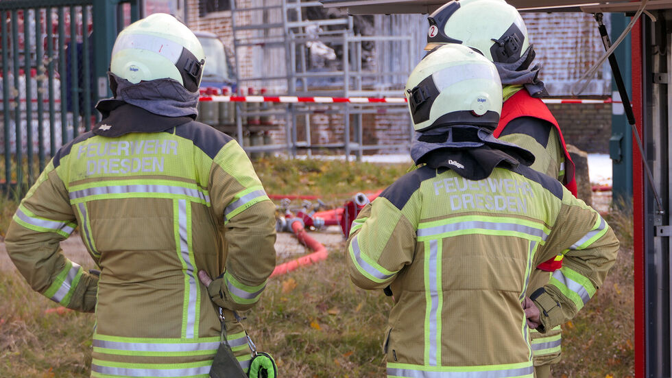 Die Berufsfeuerwehr Dresden übernimmt ab dem kommenden Jahr teilweise die Ausbildung neuer Feuerwehrleute in Sachsen. 